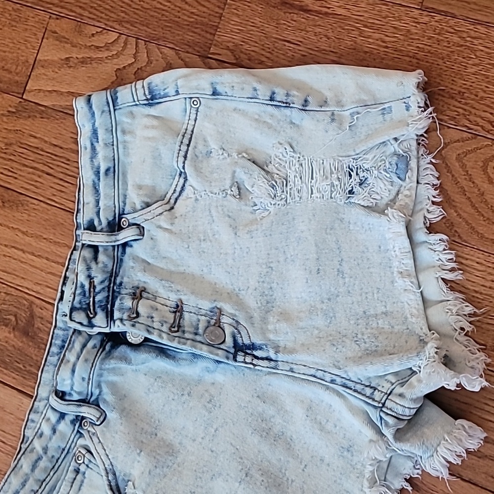 Trendy Light Blue Distressed Denim Shorts - Picture 3 of 11